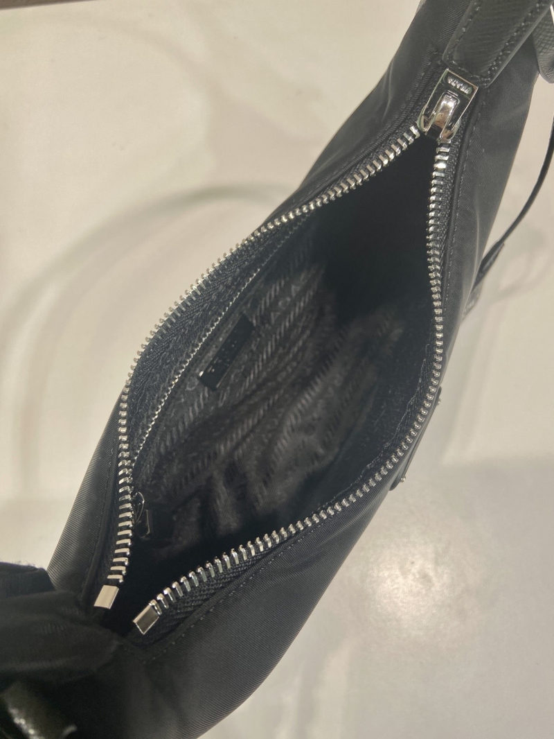 Pra*a hobo bags